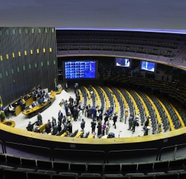 Câmara dos Deputados ingressa com “Chicana Jurídica” para tentar enganar STF